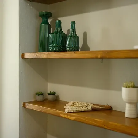 Petite With Patio At Garitsa! *