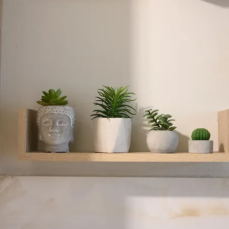 Petite With Patio At Garitsa! Appartement *