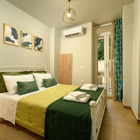 Apartment Petite With Patio At Garitsa! Corfu (city)